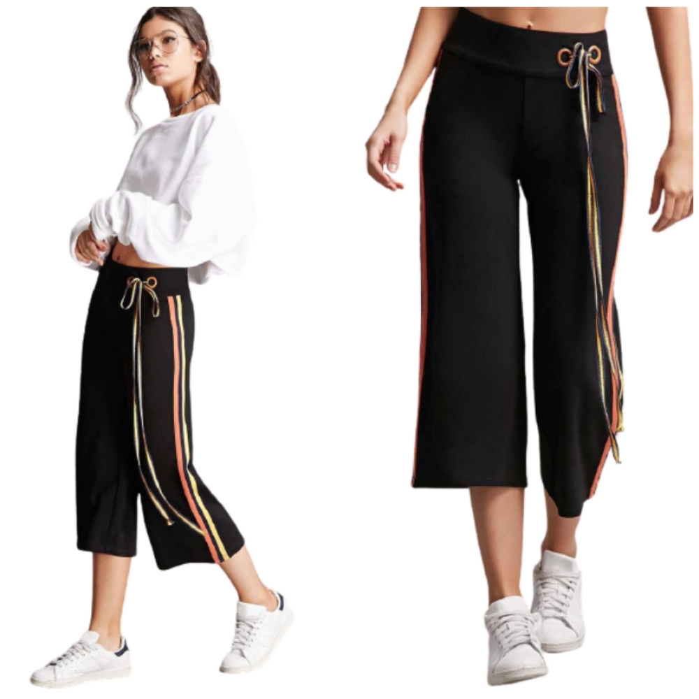 KORIRL Striped Capris NEW